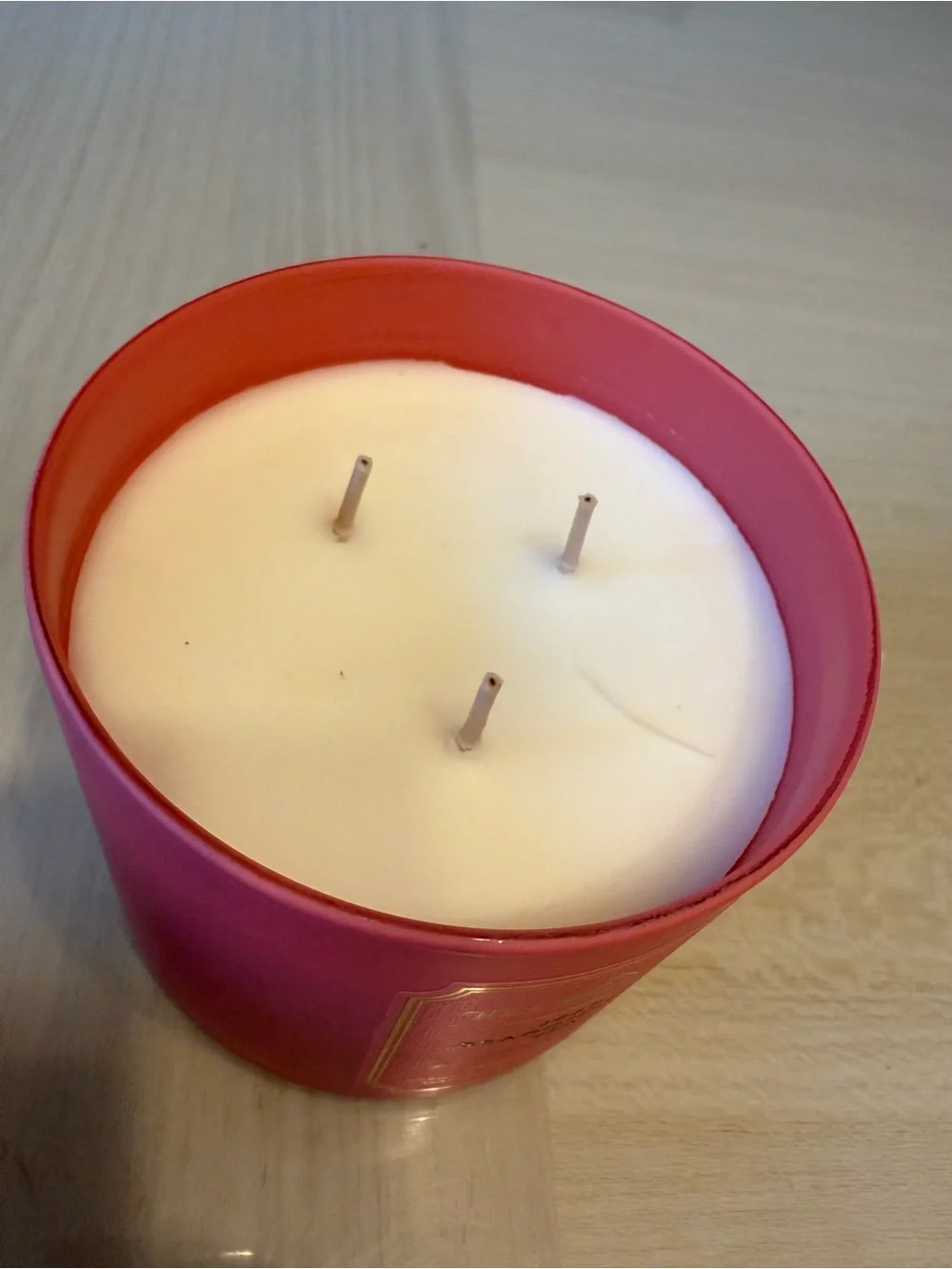 Bath & Body Works White Barn Iced Dragonfruit Tea 3 Wick Scented Candle Pink